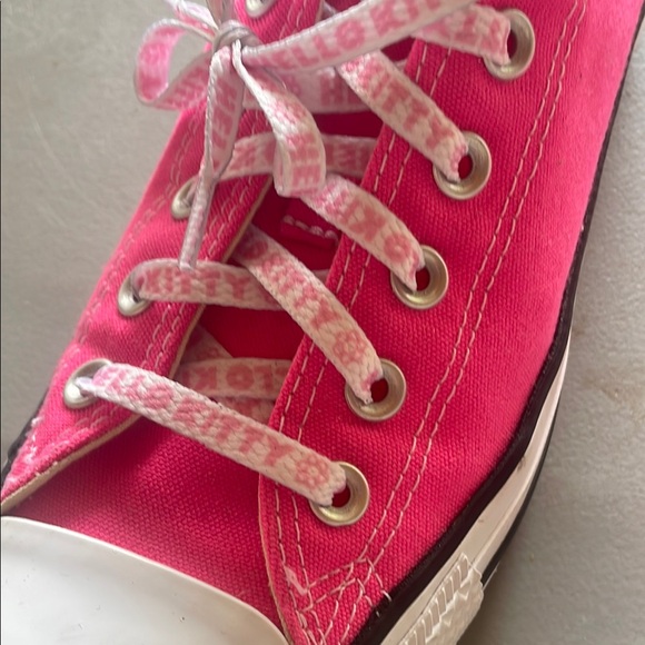 Converse Pink Canvas Sneakers-Hello Kitty Laces - Picture 6 of 7
